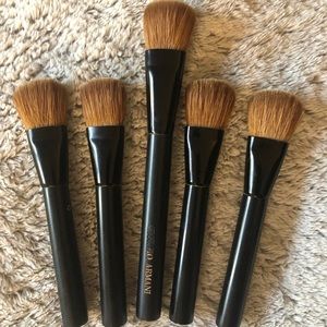 Giorgio Armani Makeup brushes